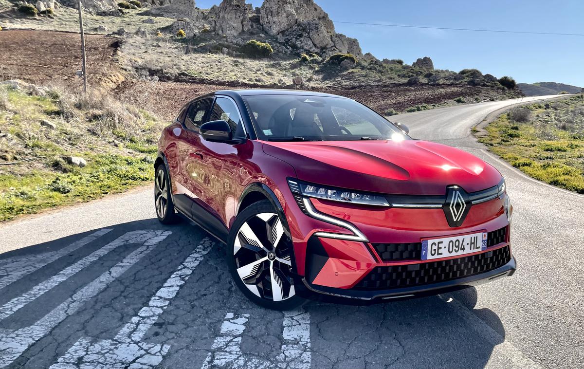 Renault megane electric | V Nemčiji ni mogoče več naročiti novega električnega renaulta, to stanje naj bi trajalo vsaj en mesec. | Foto Gregor Pavšič
