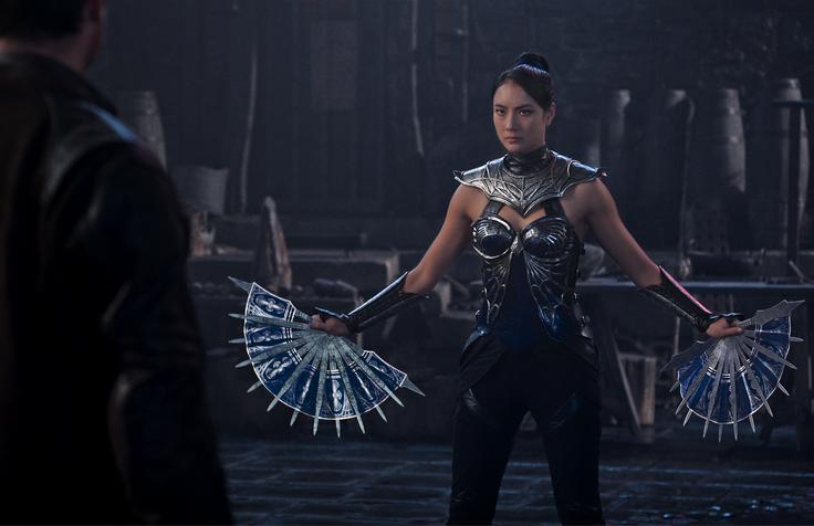 Kitana je ena najbolj priljubljenih junakinj serije in Adeline Rudolph jo odigra povsem solidno. Škoda, da scenaristi niso vložili toliko truda v razvoj lika. | Foto: Blitz Film & Video Distribution