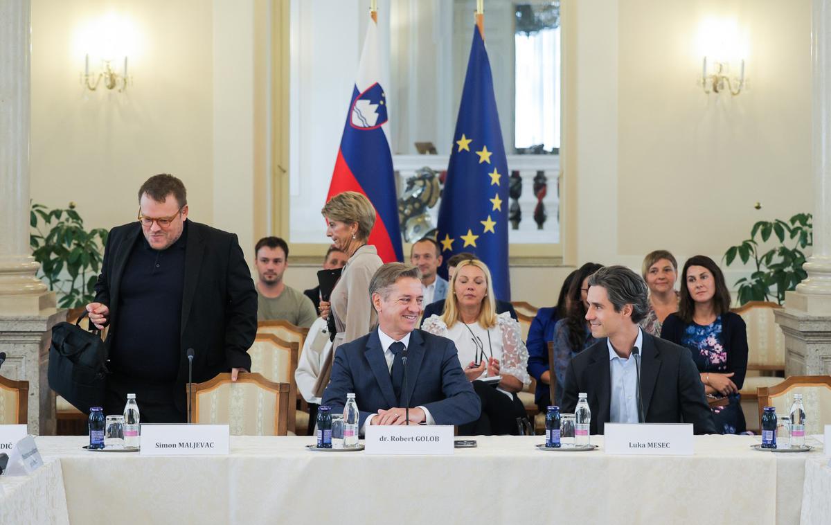 Robert Golob, vlada, posvet o dolgotrajni oskrbi | "Ne smemo in ne bomo se ustavili, projekt mora teči skladno s časovnico," je po posvetu dejal premier Golob. | Foto Daniel Novakovič/STA