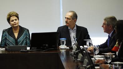 Predsednik MOK: OI na prvem mestu ko se konča SP