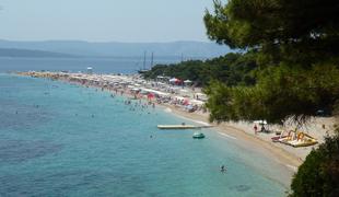 Velik upad turistov na Hrvaškem, včeraj 34 novih okužb #video