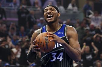 Nova senzacija v ligi NBA, prvaki pa po stopinjah Lakersov!