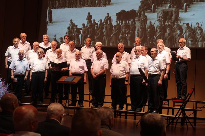 Partizanski pevski zbor | Partizanski pevski zbor na slavnostni akademiji ob 80-letnici ustanovitve IX. korpusa | Foto STA