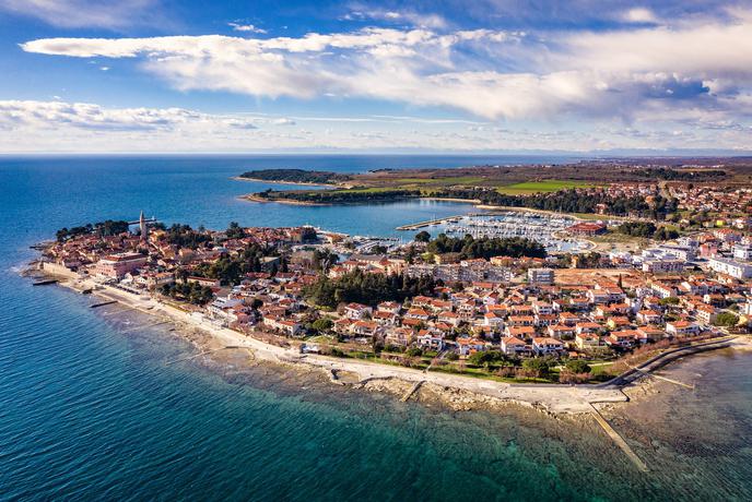 Zakaj Novigrad ostaja ena najbolj iskanih destinacij Slovencev za drugi dom in naložbo?