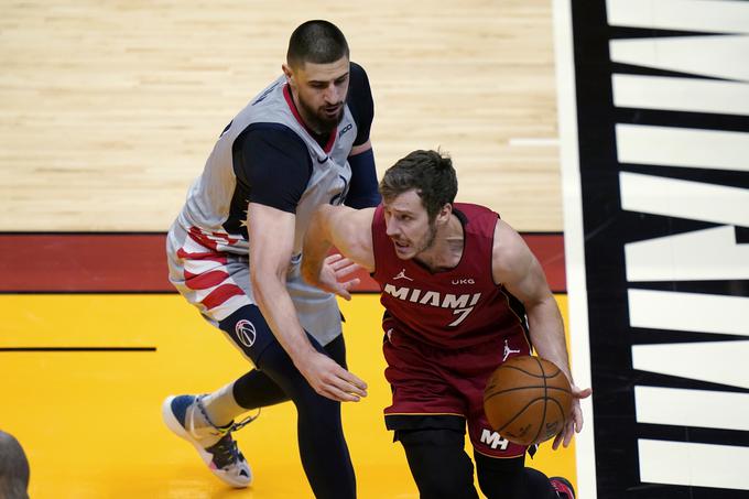 Goran Dragić je vknjižil nov poraz z Miamijem. Dosegel je deset točk, a tudi izgubil šest žog. | Foto: AP / Guliverimage