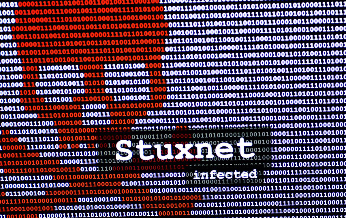 Stuxnet | Razvoj Stuxneta naj bi se začel okrog leta 2005, odkrili pa so ga sredi junija 2010 in še to pravzaprav po naključju, ker se je virus morda malce nepričakovano začel širiti onkraj svojih tarč, torej iranskih jedrskih objektov. | Foto Shutterstock
