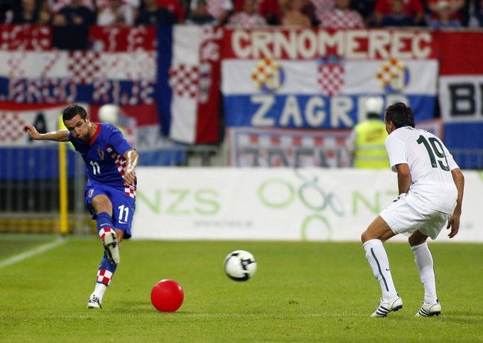Slovenija se je s Hrvaško nazadnje pomerila avgusta 2008, ko so bili v prijateljski tekmi v Ljudskem vrtu s 3:2 boljši Hrvati. Selektor Slovenije je bil Matjaž Kek. | Foto: Reuters