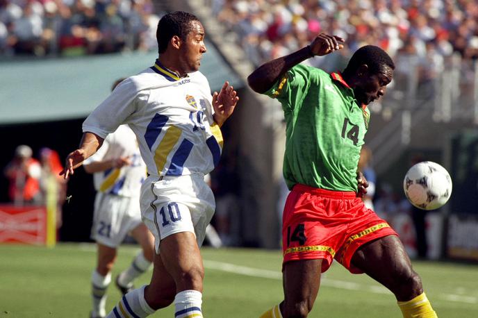 Stephen Tataw | Za vedno se je poslovil Stephen Tataw (na sliki desno), kapetan kamerunske nogometne reprezentance, ki je nastopila na svetovnem prvenstvu leta 1994 v ZDA. | Foto Reuters