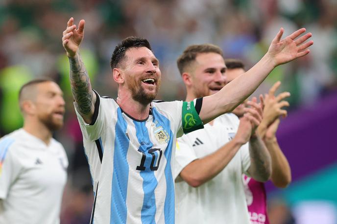 SP Argentina navijači | Veseli in olajšani. Lionel Messi in soigralci po zmagi nad Mehiko. | Foto Guliver Image
