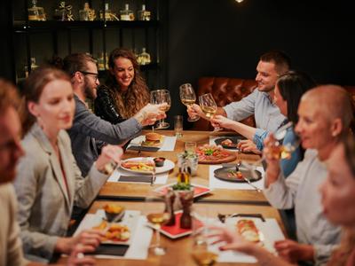 Tako boste izbrali in postregli zares kakovostno vino