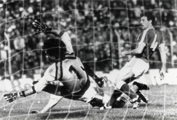Benfica je v sedemdesetih letih prejšnjega stoletja izgubljala stik z najboljšimi, se ji je pa nova priložnost za evropsko lovoriko ponudila leta 1983, ko se je pod vodstvom švedskega trenerja Svena Gorana Erikssona prebila v finale pokala Uefa. Takrat sta se v finalu igrali dve tekmi. Najprej je Anderlecht v Bruslju zmagal z 1:0, v Lizboni pa je bilo 1:1, tako da je naslov romal v Belgijo. | Foto: Guliverimage/Vladimir Fedorenko