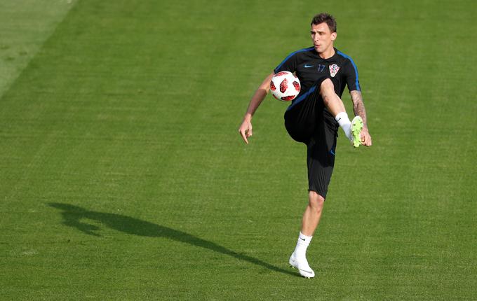 Mario Mandžukić spada med najbolj zavzete nogometaše. Tako na treningih kot tudi na tekmah. | Foto: Reuters
