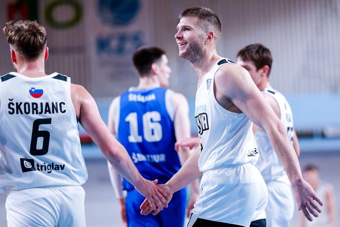 Slovenski obračun v Novem mestu, Olimpija gosti Prepeličev Dubaj