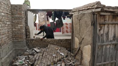 Afganistan stresel potres z močjo 6,6, ustavili tudi železniški promet v indijskem New Delhiju