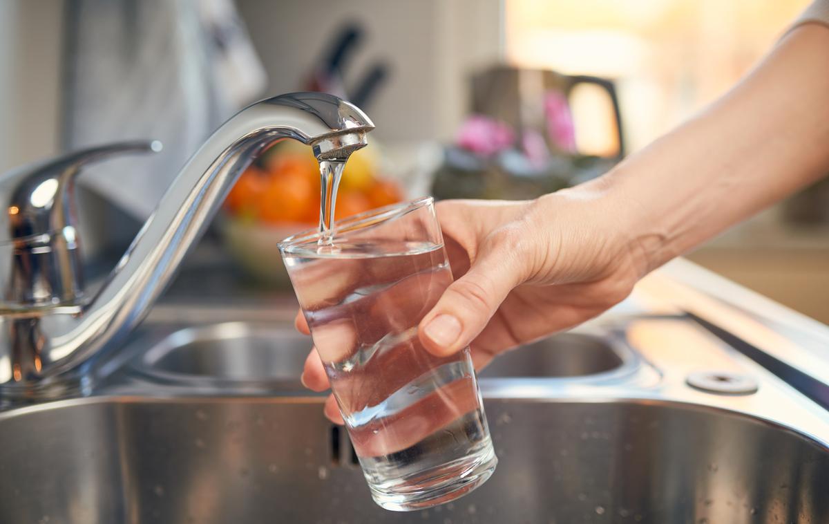 Voda | Razlog več, zakaj je treba dosledno skrbeti za zadostno uživanje vode v vsakodnevni prehrani. | Foto Getty Images
