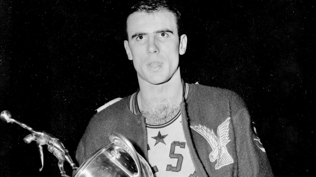 Košarkarski svet žaluje, odšel je Bob Pettit