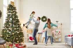 Terapevt svetuje: Kaj storiti, če bi božič vsak praznoval po svoje?