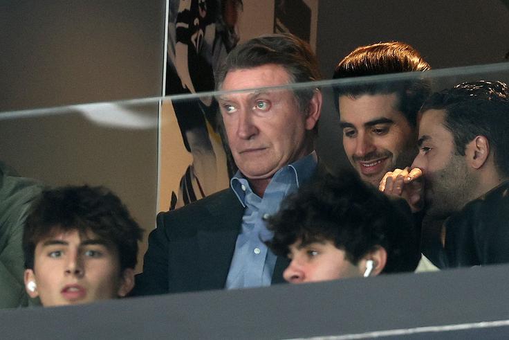 Zmago Kanade je v živo pospremil tudi Wayne Gretzky. | Foto: Reuters