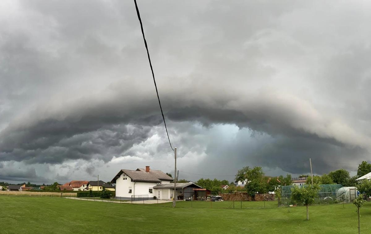 Nevihta | Na Upravi za zaščito in reševanje so ponoči zabeležili 48 dogodkov.  | Foto Tilen Horvat/Meteoinfo