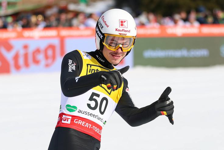 Philipp Raimund se veseli poletov ob koncu sezone. | Foto: Guliverimage