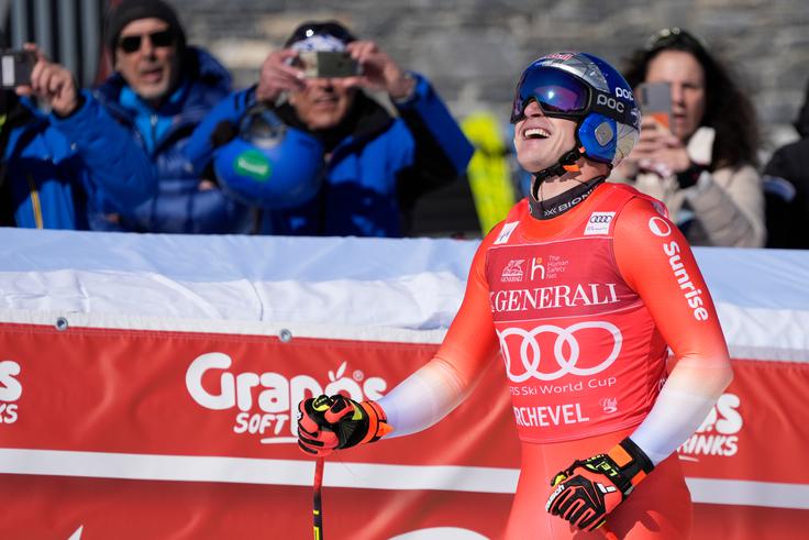 Marco Odermatt se je uvrstil na stopničke, hkrati pa si zagotovil še dva globusa. Malega in velikega. | Foto: Guliverimage