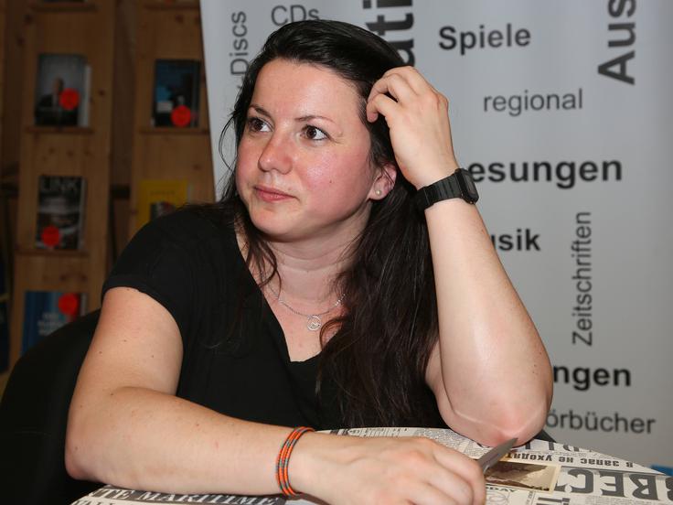 Katya Hoyer je nemška zgodovinarka, ki od leta 2010 živi v Veliki Britaniji. Do zdaj je objavila tri odmevne knjige o nemški zgodovini: o Nemškem cesarstvu med letoma 1871 in 1918, o komunistični Vzhodni Nemčiji in o Weimarski Nemčiji. | Foto: Guliverimage