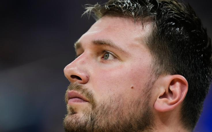 Luka Dončić se je v karieri na lestvici kandidatov za priznanje MVP najvišje zavihtel v sezoni 2023/24, ko je bil tretji. Tokrat je končal na četrtem mestu. | Foto: Guliverimage