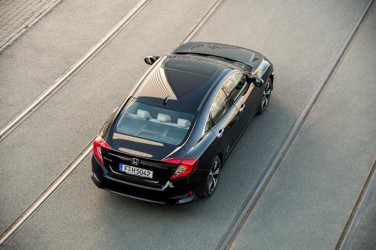 Pri uvozniku pričakujejo, da bodo letos prodali 50 vozil, delež limuzin pa naj bi dosegel od 20 do 30 odstotkov prodaje vseh civicov. | Foto: Honda