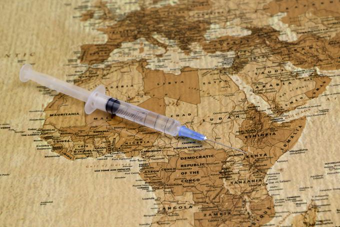 Ali je za destinacijo, kjer boste počitnikovali (ali dopustovali), priporočeno ali celo obvezno kakšno cepljenje, lahko preverite tudi v potovalni ambulanti NIJZ. | Foto: Getty Images