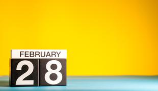 Zakaj ima februar samo 28 dni?
