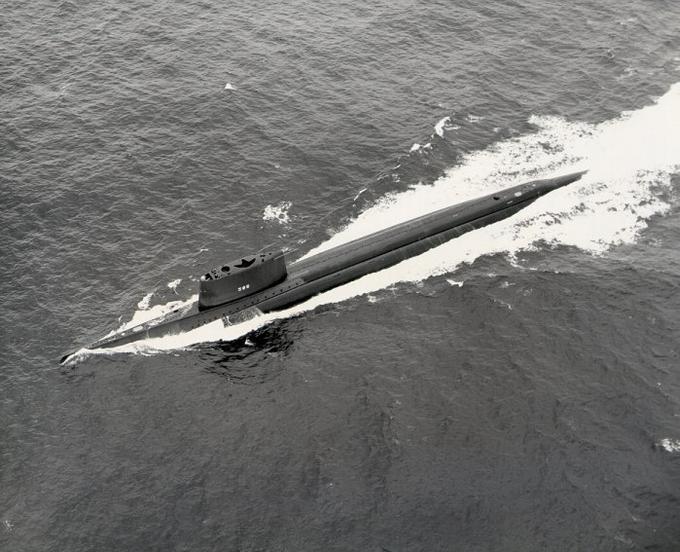 USS Triton je svet pod vodo preplula v šestdesetih dneh. Na gladino so se morali dvigniti le enkrat - evakuirati so morali obolelega člana posadke. | Foto: Wikipedia Commons