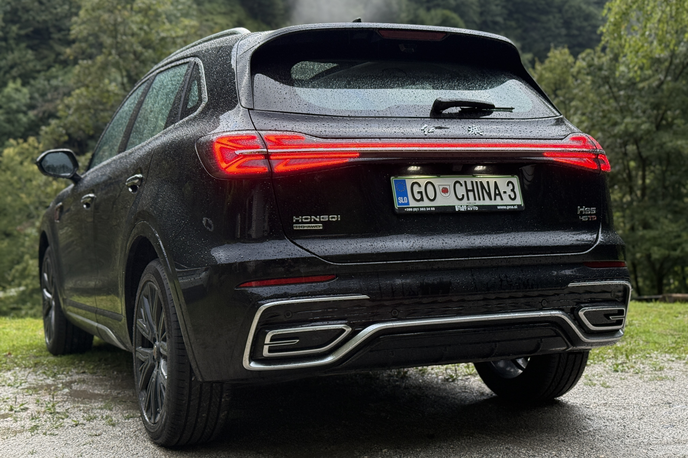 Hongqi HS3 | Foto Gregor Pavšič