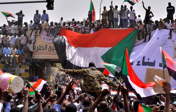 Omar Hassan al-Bashir Omar al Bašir Sudan predsednik protesti | Foto: Reuters