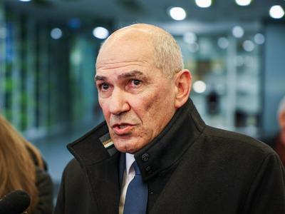 Se je Janez Janša samoovadil, da sodeluje z Izraelom?