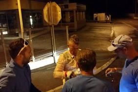 V ŽIVO: Markovič preživel noč na kolesu, Dragič podaril košarkarsko žogo