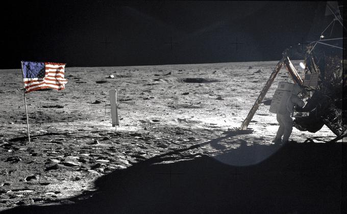 Američan Neil Armstrong je 20. julija 1969 postal prvi človek, ki je stopil na Luno. | Foto: Reuters