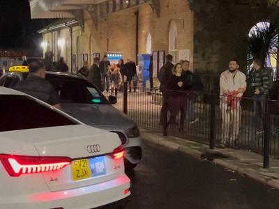 Grozljiv napad na vlaku: devet ljudi v smrtni nevarnosti #video