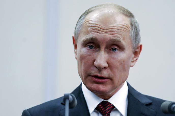 Predsednik | 24. februarja 2022 je Rusija začela agresijo na Ukrajino. Po nekaterih navedbah je ruski predsednik Vladimir Putin želel zlomiti Ukrajino že v nekaj dnevih, kar pa mu je spodletelo. Potem se je odločil, da Ukrajino spravi na kolena z dolgotrajno vojno izčrpavanja. Mu bo to uspelo ali pa se bo izkazalo, da Rusija nima dovolj človeških virov za takšen tip vojne? | Foto Guliverimage