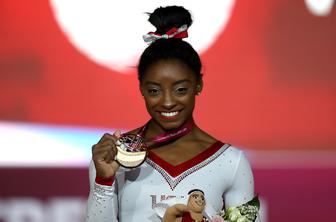 Neverjetna Simone Biles piše zgodovino
