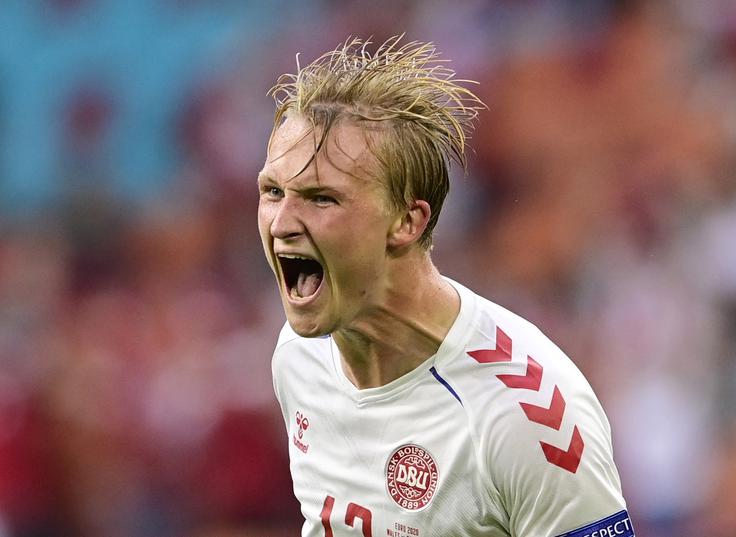 Napadalec Nice Kasper Dolberg je bil z dvema zadetkoma prvo ime uvodnega dvoboja osmine finala na letošnjem Euru. | Foto: Reuters