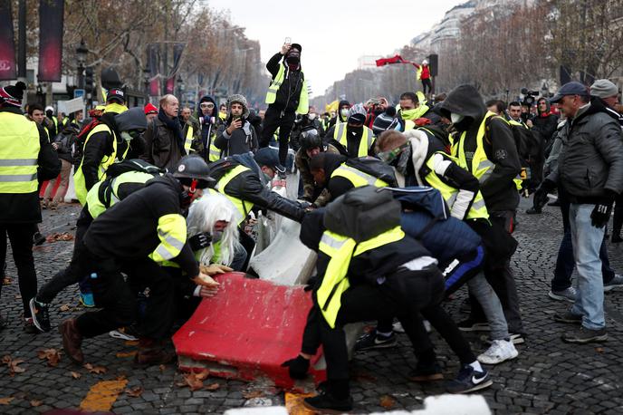 Protesti v Franciji | V soboto je po vsej Franciji protestiralo 106 tisoč protestnikov. Francoska policija je aretirala 130 demonstrantov. | Foto Reuters