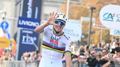 Še ena senzacionalna predstava Tadeja Pogačarja, tekmeci so lahko le opazovali