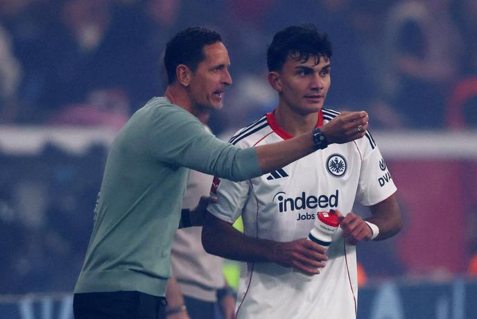 Odškodnine tudi za reprezentančne nogometne prestope?