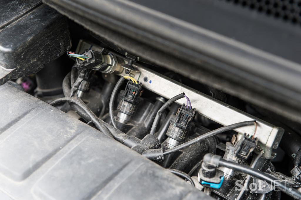 Opel corsa LPG - fotogalerija testnega vozila
