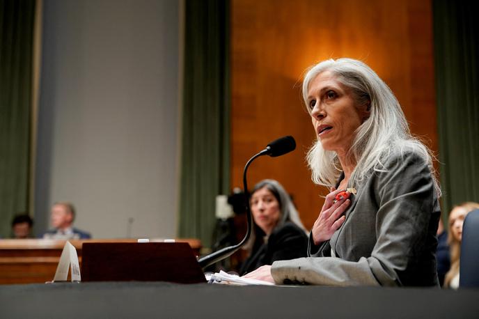 Susan Monarez | Ker je Kennedy Susan Monarez odpustil, bo priporočila odbora potrdil ali zavrnil njen naslednik, vršilec dolžnosti direktorja CDC in Kennedyjev namestnik Jim O'Neill. "Zaradi tega sem zelo nervozna," je dejala Susan Monarez. | Foto Reuters