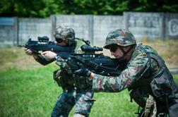 Slovenija odstopa od orožarskega posla desetletja #video