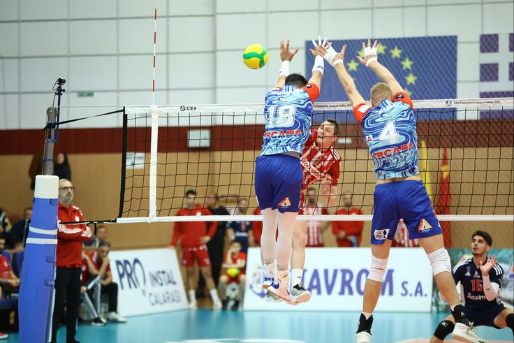Tudi v prihodnji sezoni bo igral za Olympiacos. | Foto: CEV