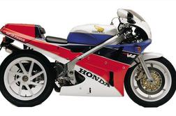 Legendarna honda RC30 bo dobila naslednika