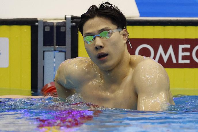 Kitajcem v Fukuoki dve zlati plavalni medalji