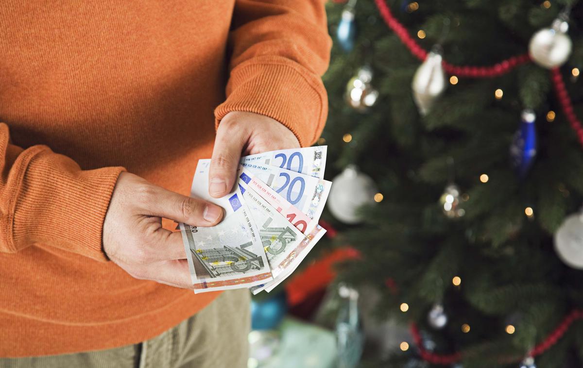 Božič | Od leta 2017 naprej pri božičnici ni več potrebno plačati akontacije dohodnine, če ta ne presega višine povprečne bruto plače. | Foto Thinkstock